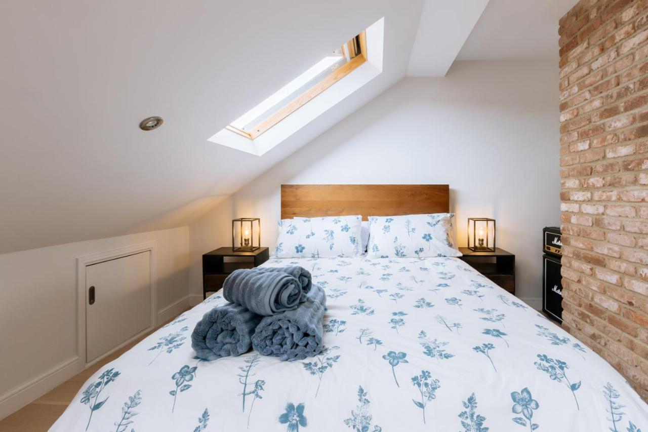 Luxury And Bright Bedrooms In Queens Park Лондон Екстериор снимка